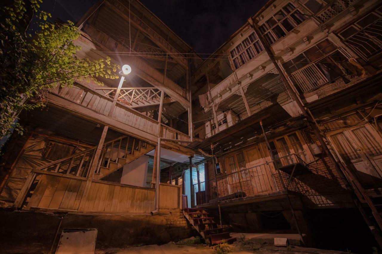 Cozy Apartment In Center Of Old Тбілісі Екстер'єр фото